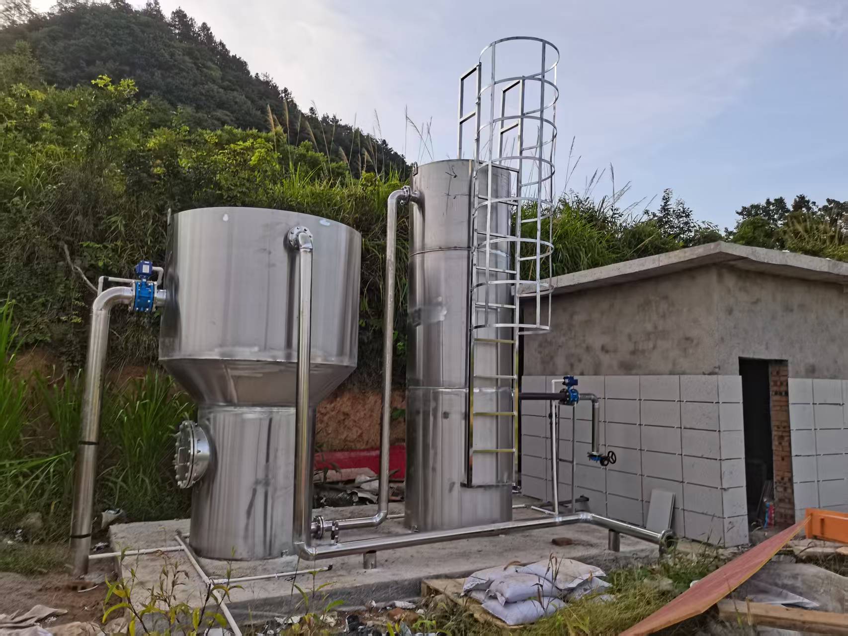 一體化（huà）淨水設備的介紹及適用範圍和特點